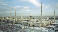 Masjid Nabawi outside day Madinah